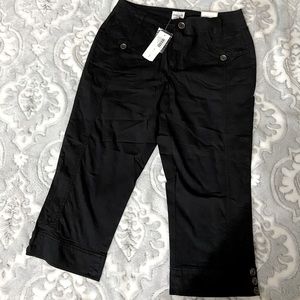 Chicos Black Cotton Capri pants, Size 0.5